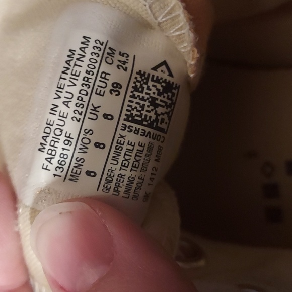 Light Orange Converse - Picture 7 of 9